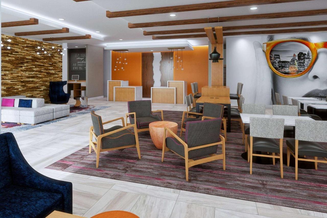 La Quinta Inn & Suites By Wyndham Pflugerville Esterno foto