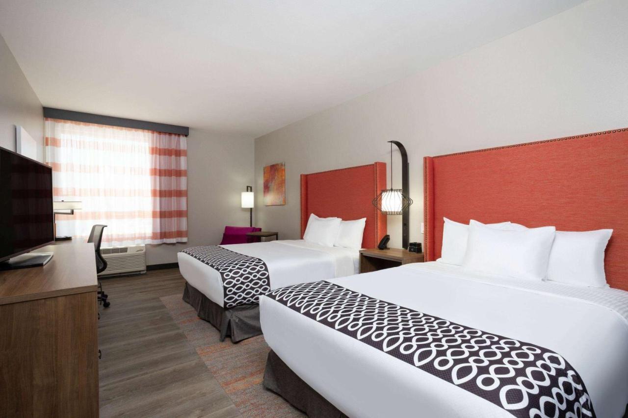 La Quinta Inn & Suites By Wyndham Pflugerville Esterno foto
