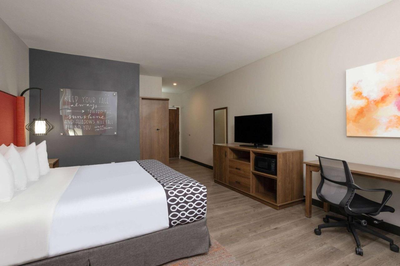 La Quinta Inn & Suites By Wyndham Pflugerville Esterno foto