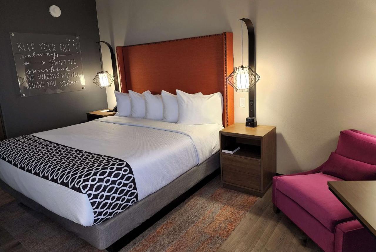La Quinta Inn & Suites By Wyndham Pflugerville Esterno foto